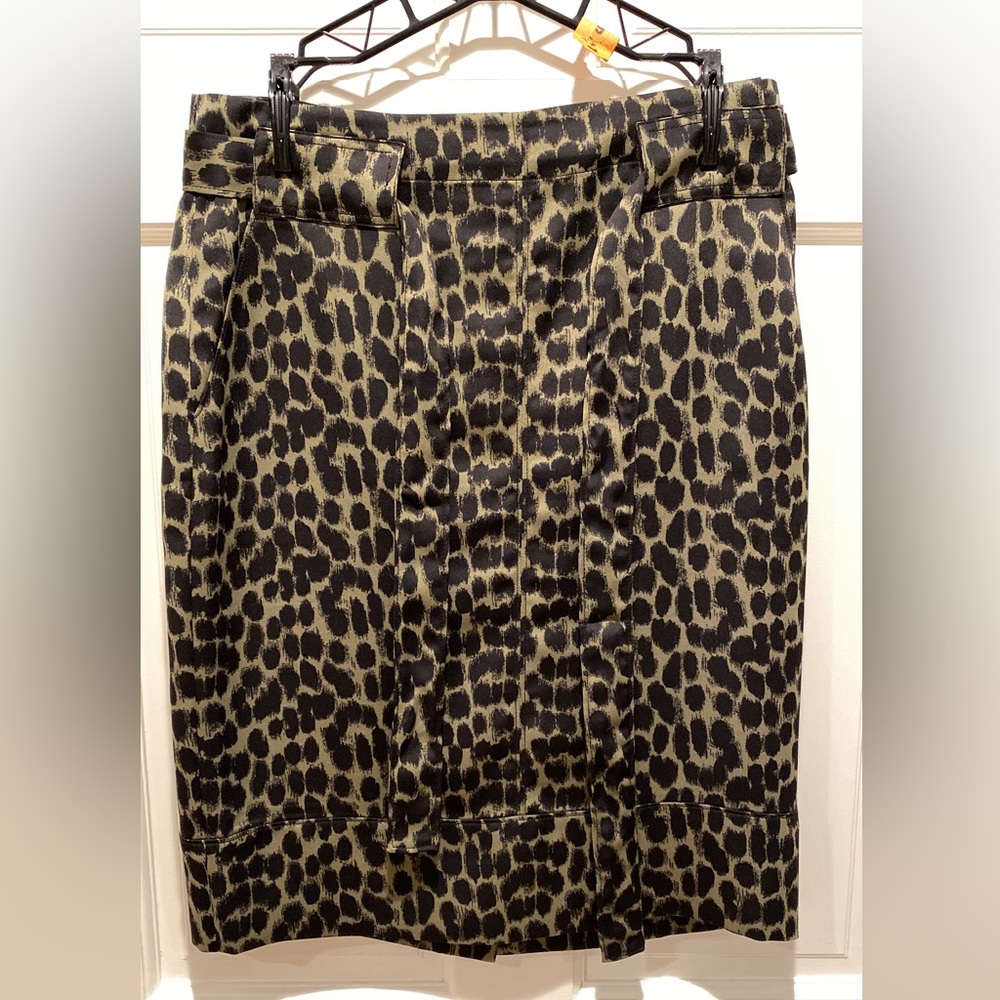 Banana Republic belted skirt